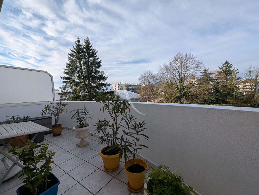 Appartement Bourg En Bresse 5 pièce(s) - photo 2