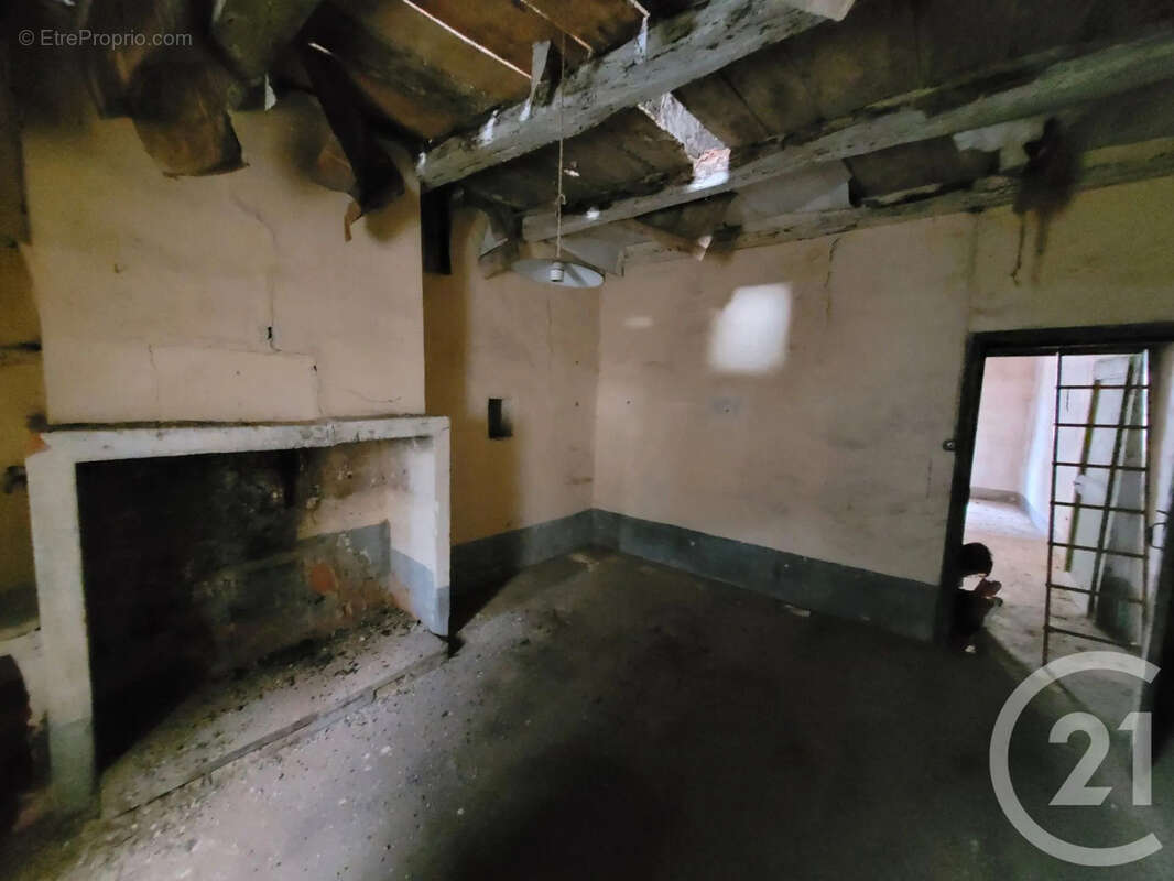 Maison à LES CABANNES