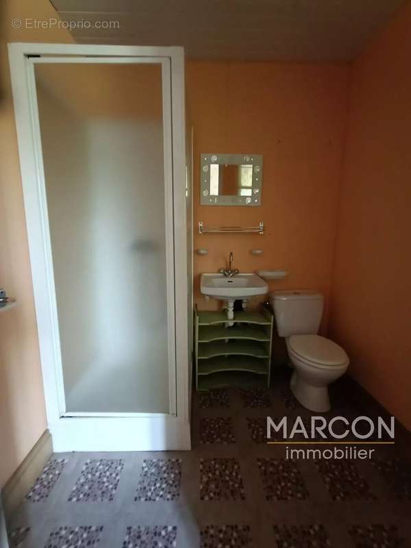 Maison à SAINT-MEDARD-LA-ROCHETTE