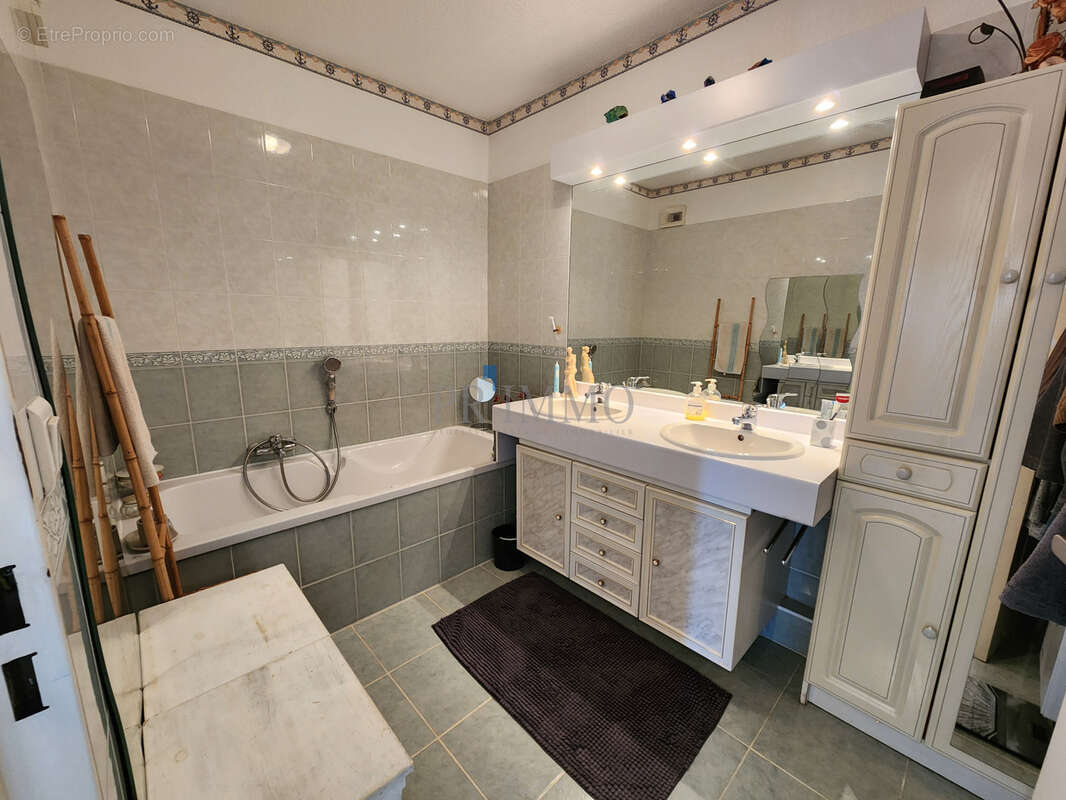 Appartement à FREJUS