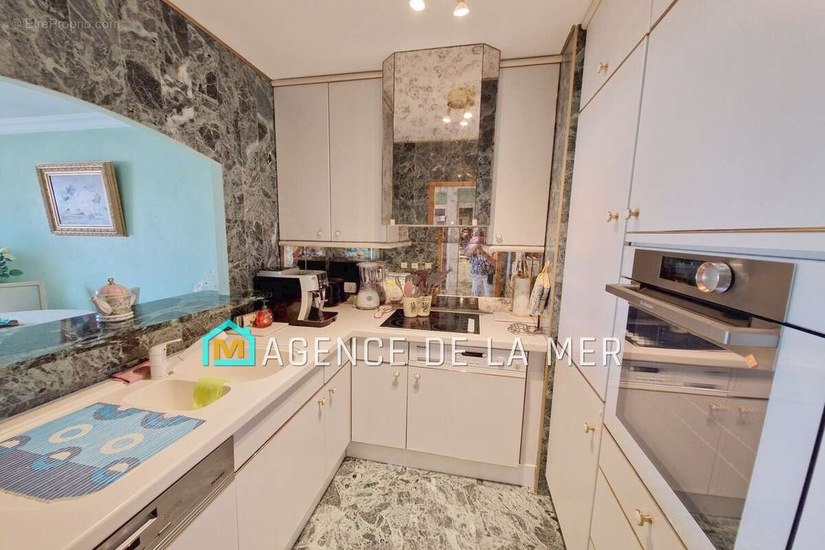 Appartement à MANDELIEU-LA-NAPOULE