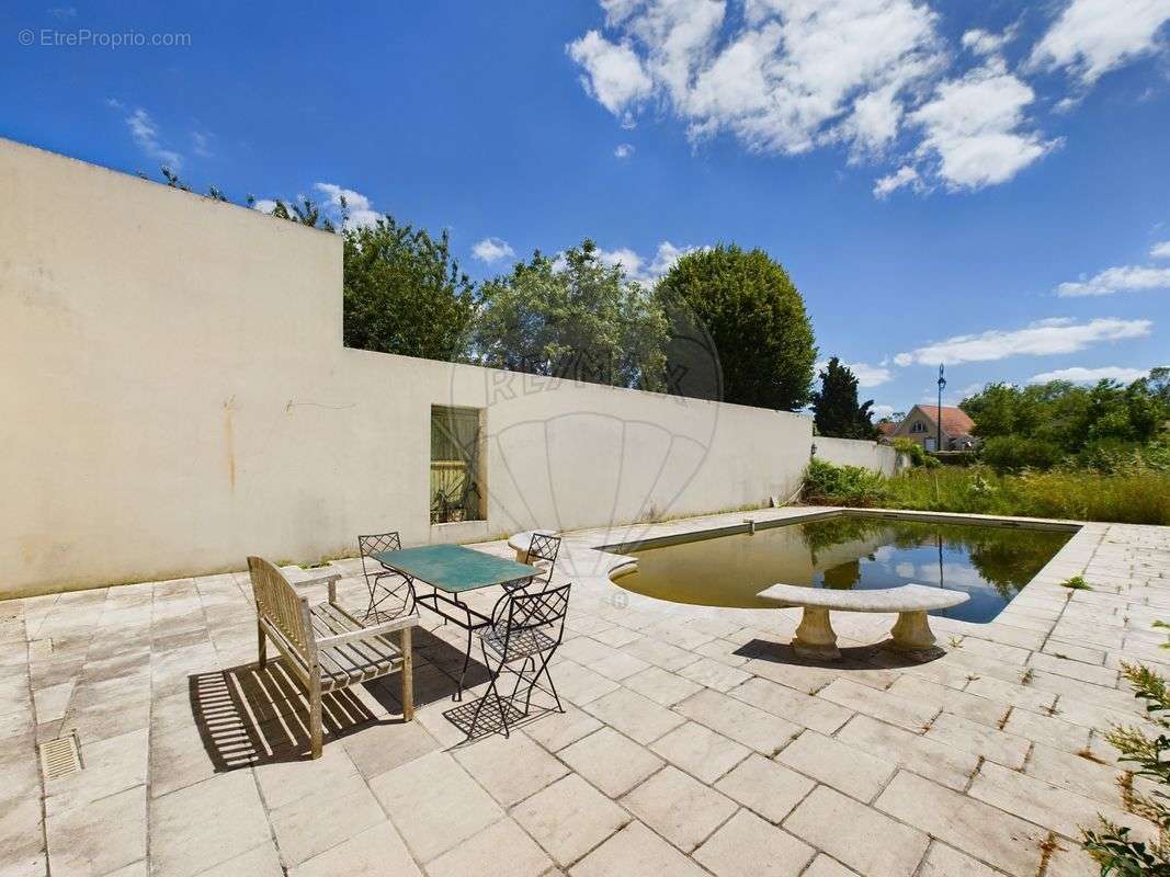 Maison à TONNAY-CHARENTE