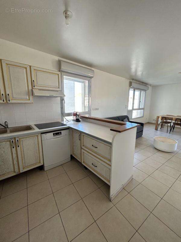 Appartement à MARSEILLE-2E