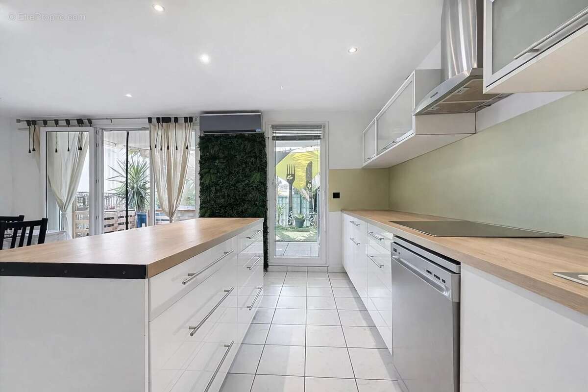 Appartement à MARSEILLE-14E