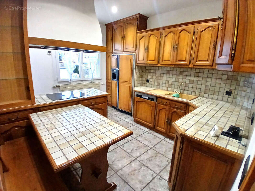 Maison à SAINT-ANDEOL-LE-CHATEAU