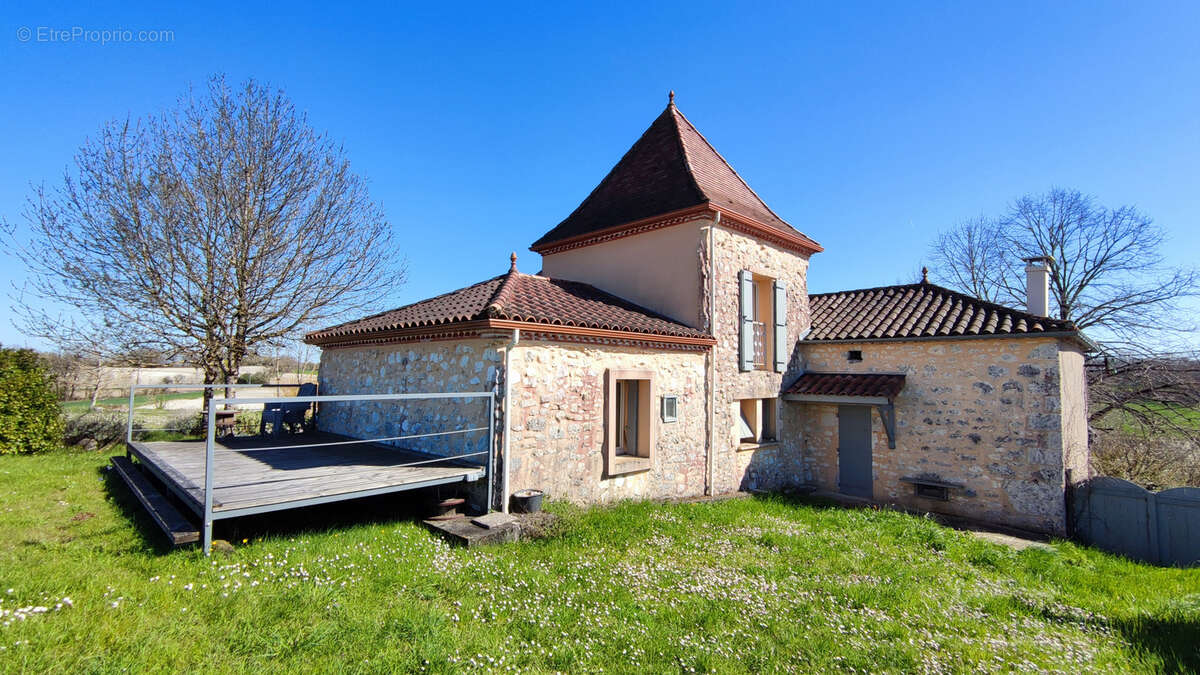 Maison à BAGAT-EN-QUERCY
