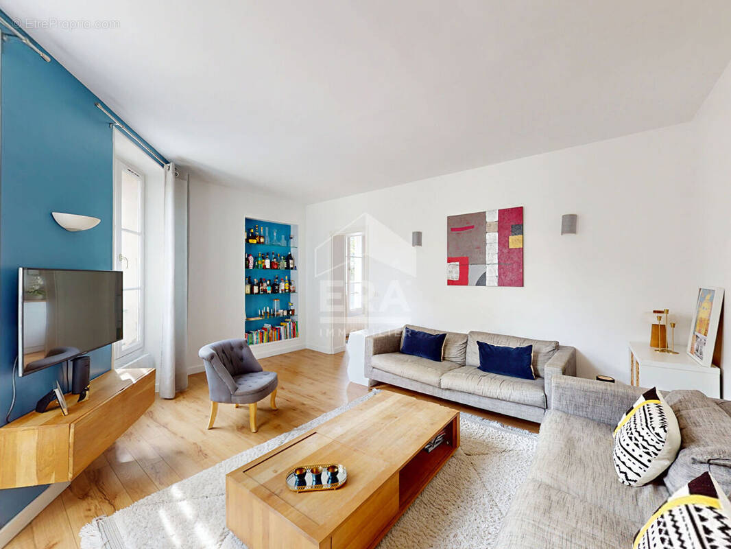 Appartement à PARIS-15E