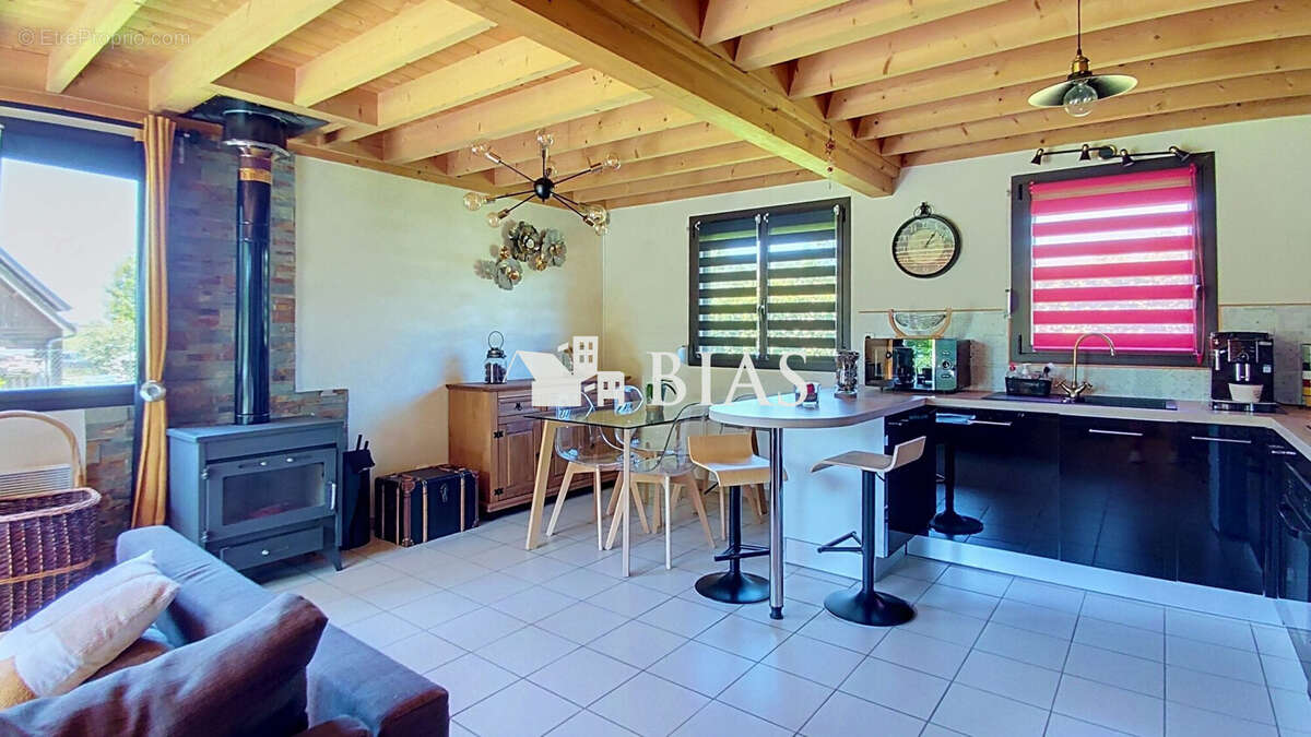 Maison 82 m² à Bourg-Achard  - photo 5