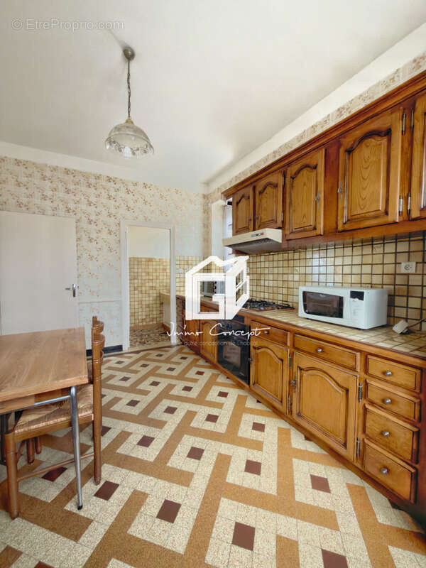 Maison à SAINTE-JULIETTE-SUR-VIAUR