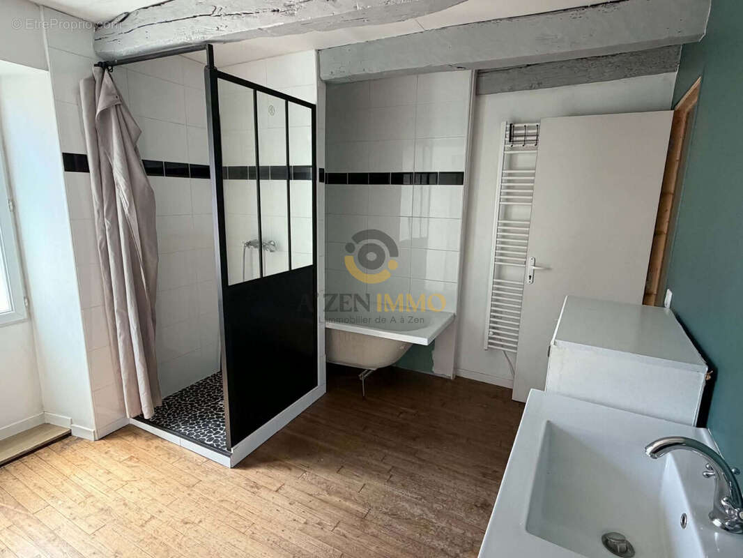 Maison 104 m² à Saint-Maixent-L'ecole  - photo 5