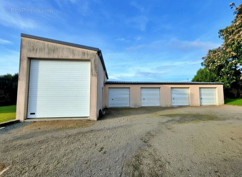 Maison à LA CHAPELLE-JANSON