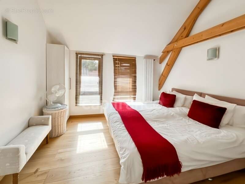 À vendre - hardinghen - propriété - surface totale - 690 m 2 -  maison principale 273 m2 -  2 gites - dépendance - garage - terr - photo 14