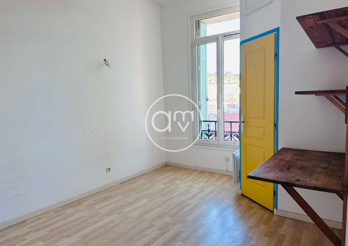 Appartement à HYERES