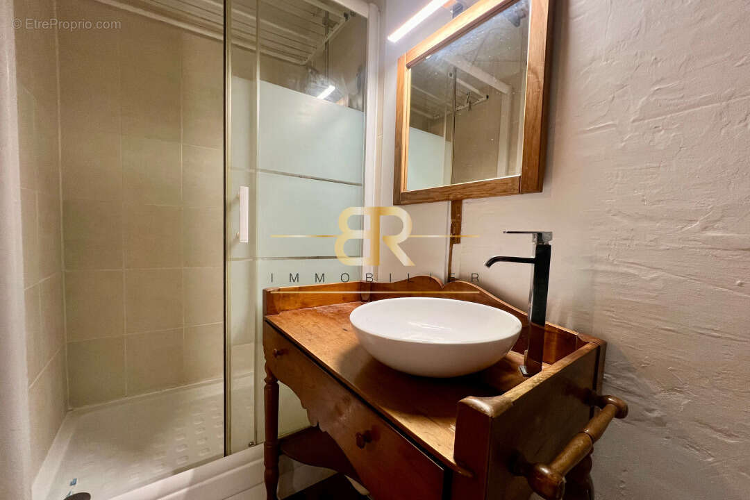 Appartement à PARIS-20E