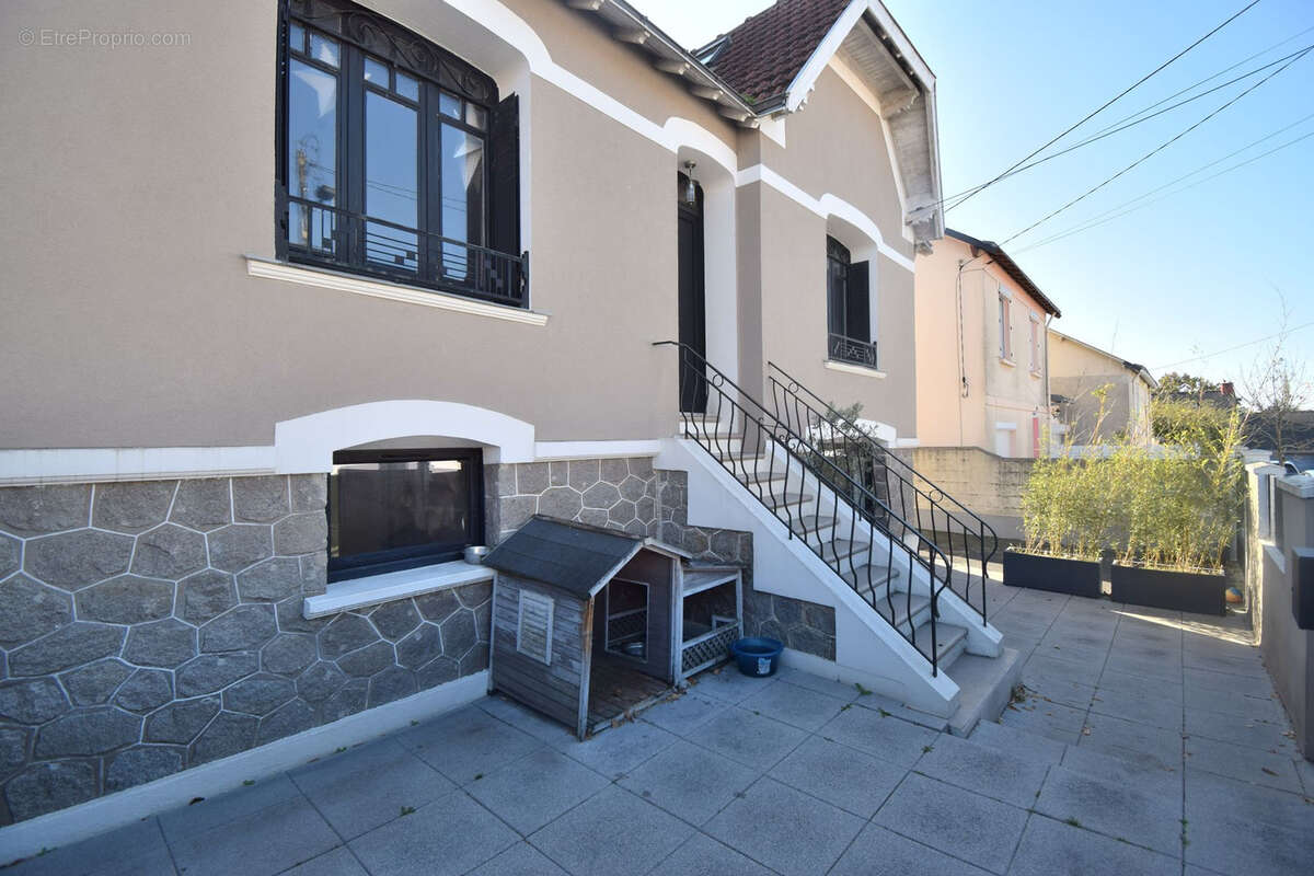 Maison à LA MONTAGNE