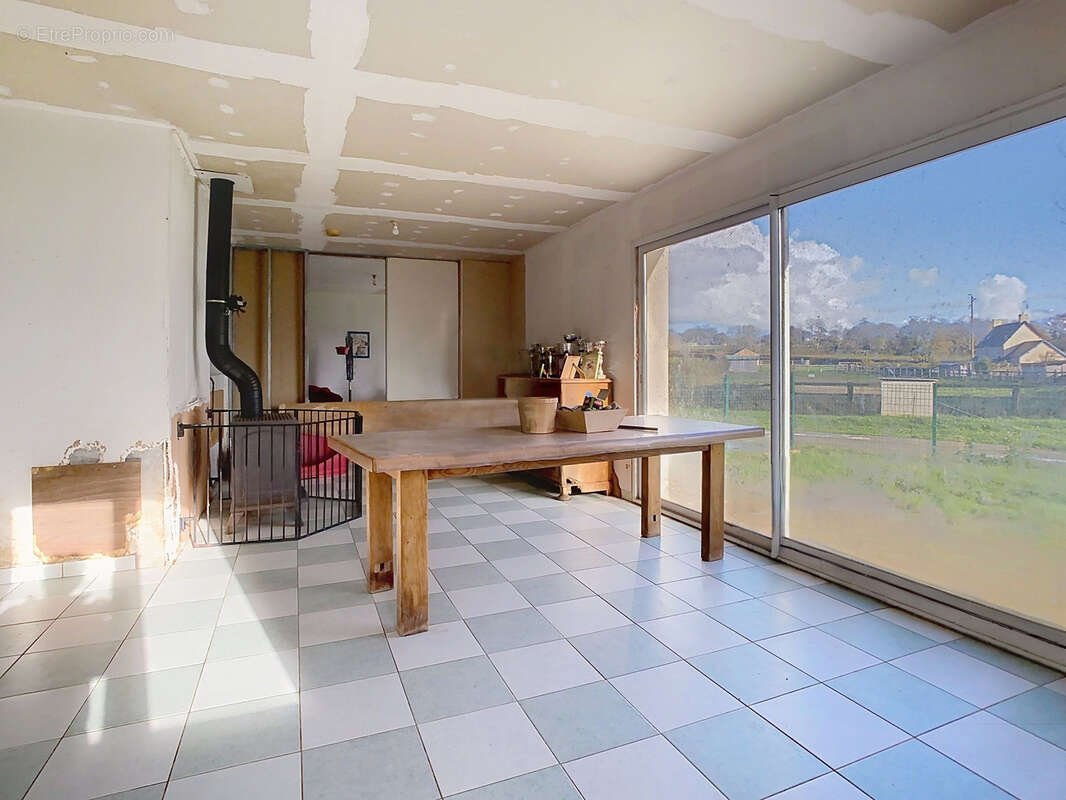 Maison à PICAUVILLE