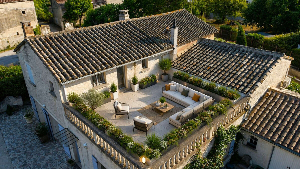 Maison 8 pièces de 214 m² sur 1556 m² de terrain avec studio, piscine et garage - photo 2