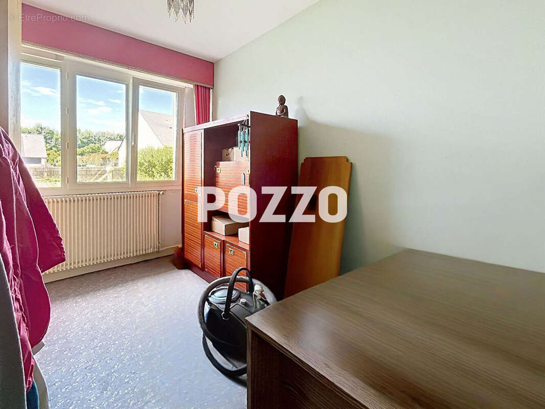 VENTE : maison 6 pièces avec clim réversible  (113 m²) à PONTS - Vie de plain pied + Sous sol 90m2 - photo 5
