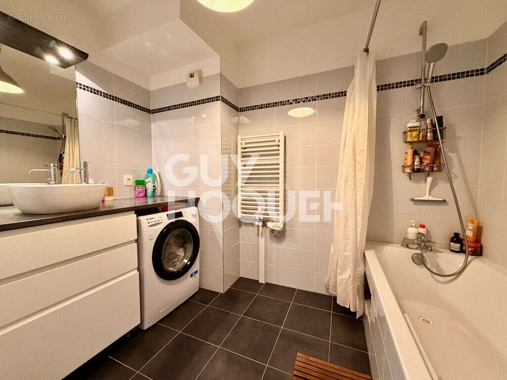 Appartement à COLOMBES