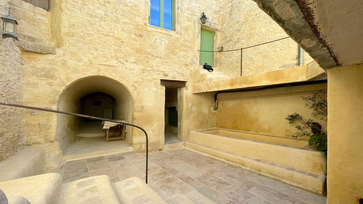 Maison à UZES
