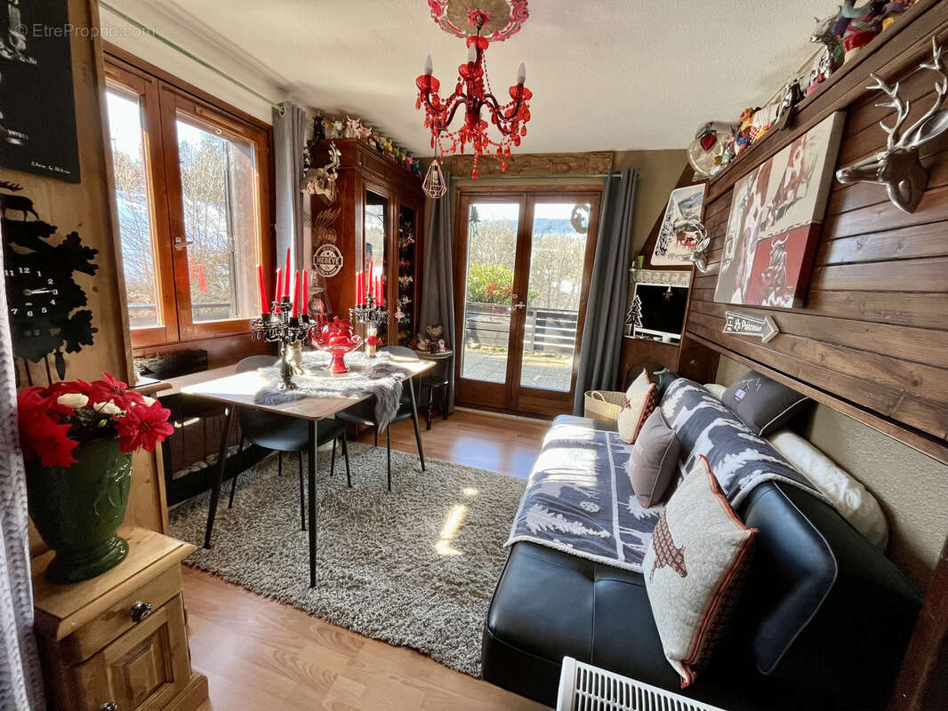 Appartement à DEMI-QUARTIER