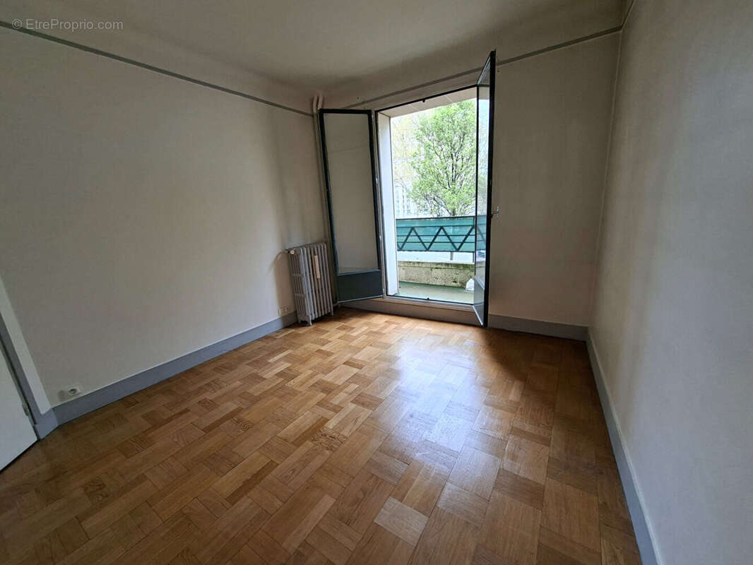 Appartement à ISSY-LES-MOULINEAUX