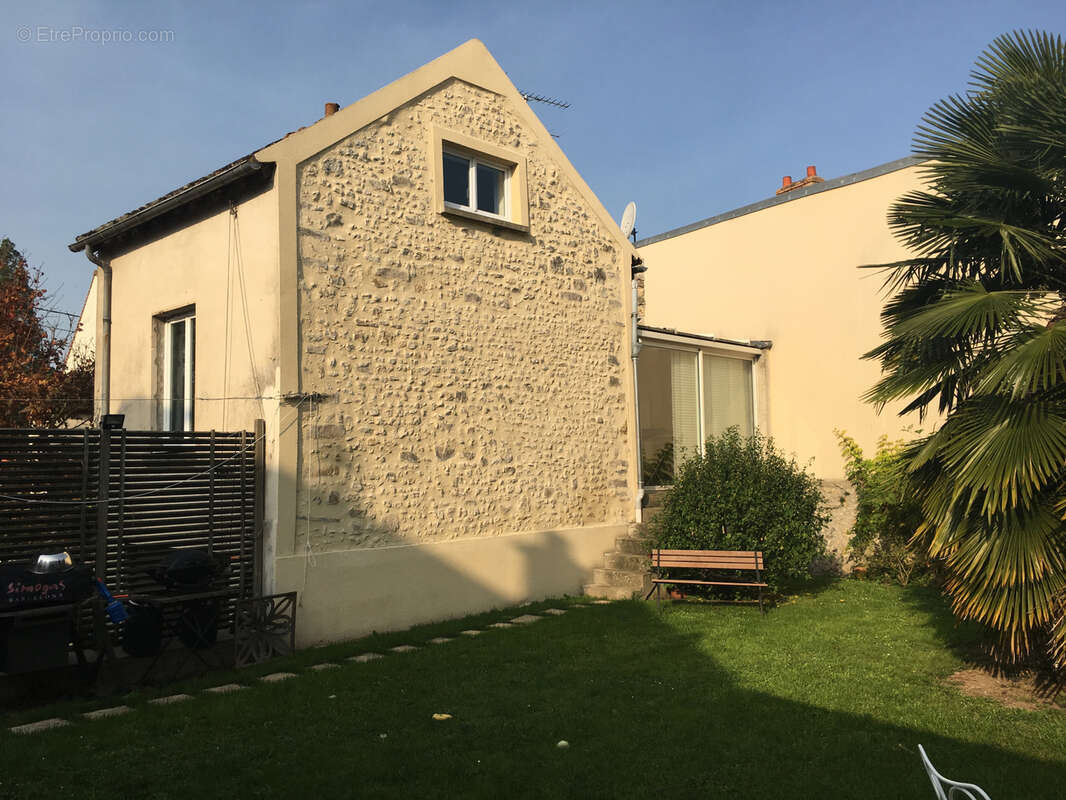 Maison à LA FERTE-ALAIS