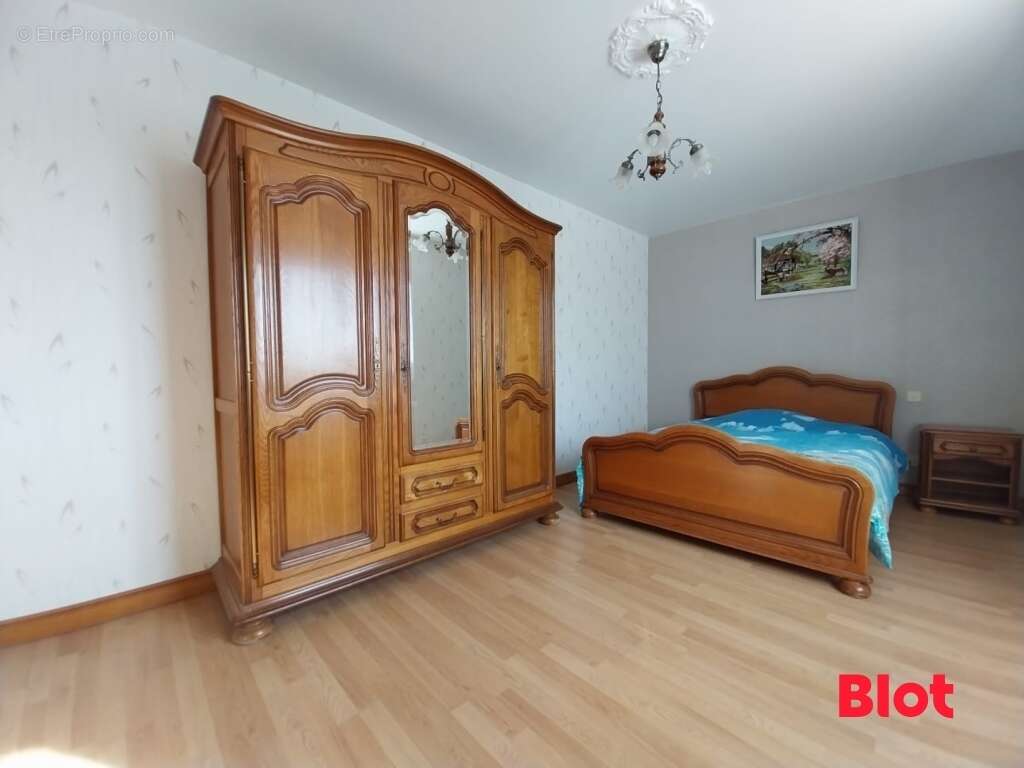 Maison 155 m² à Saint-Sulpice-Des-Landes  - photo 8
