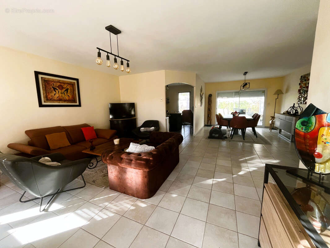 Maison à MESCHERS-SUR-GIRONDE