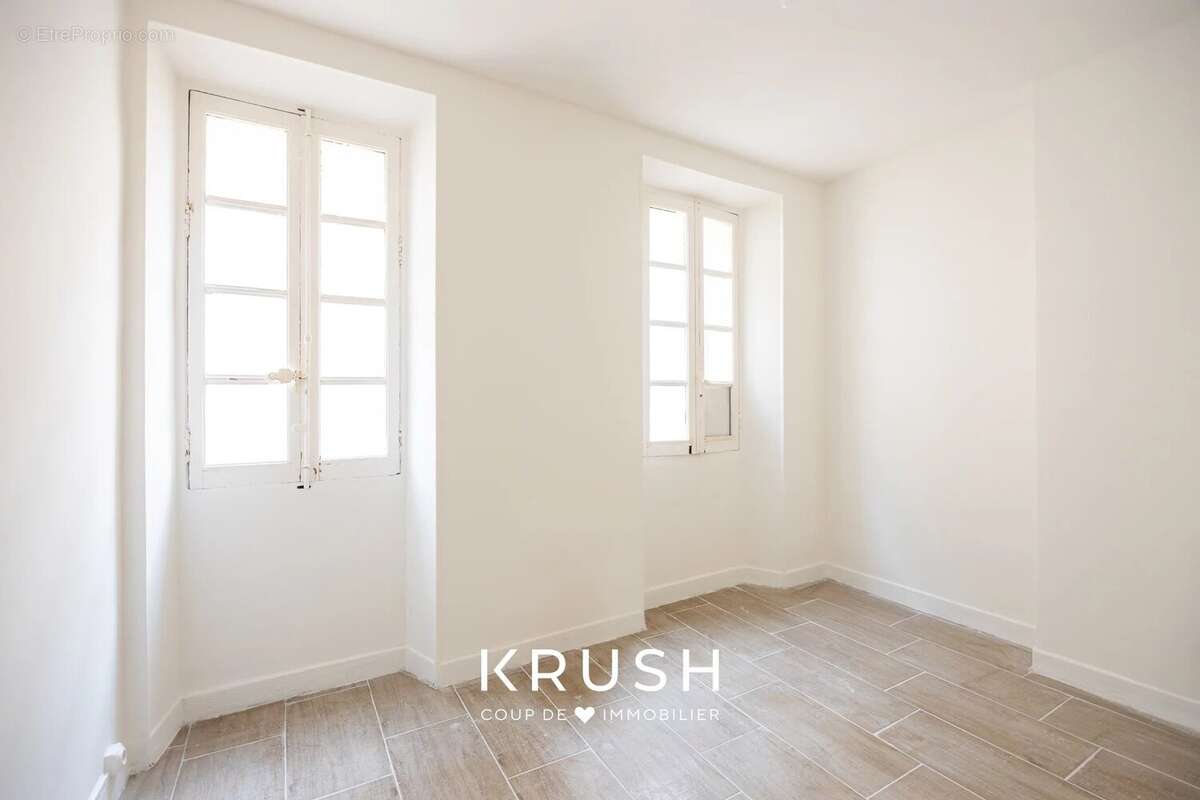 Appartement à MARSEILLE-7E