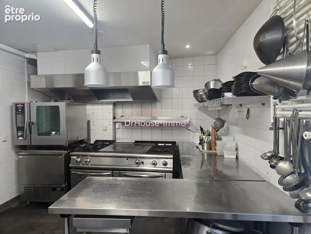Commerce 150 m² à vendre à Meyzieu (69330) - photo 5