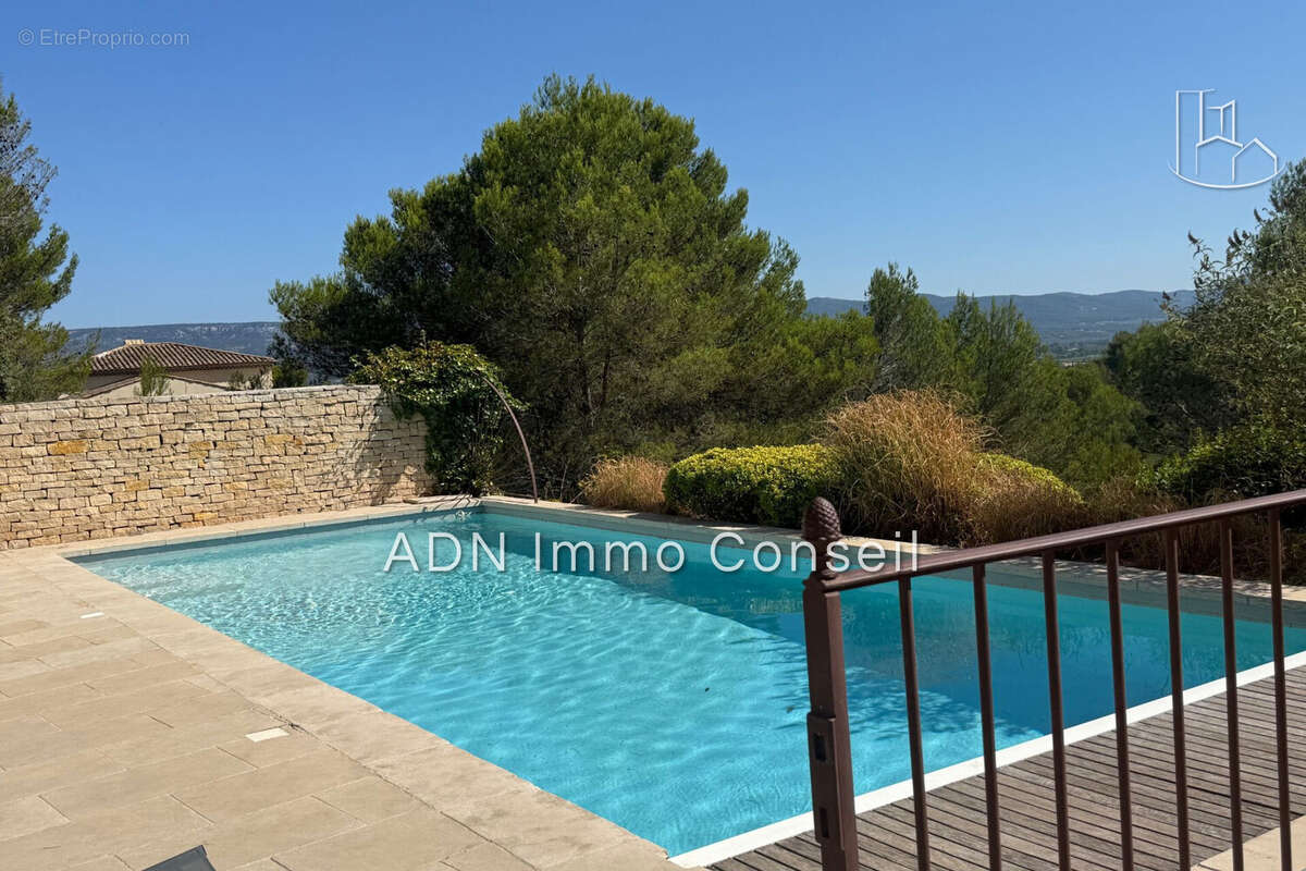 Maison 162 m² à Mallemort  - photo 2