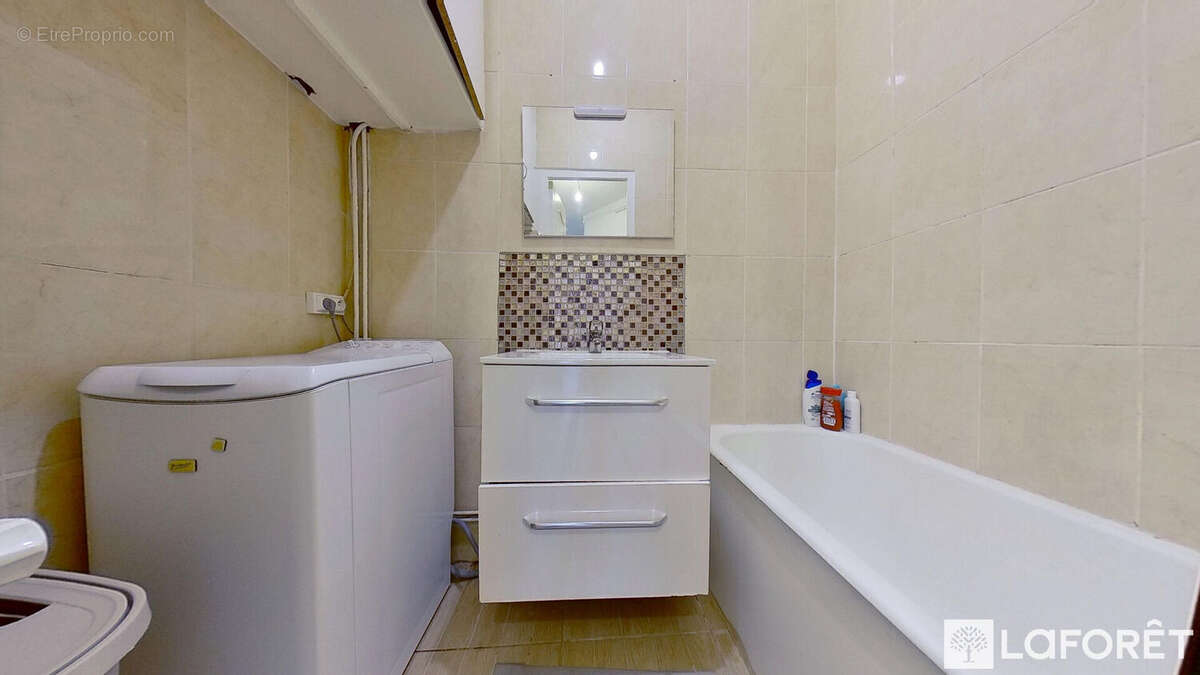 Appartement à PARIS-18E