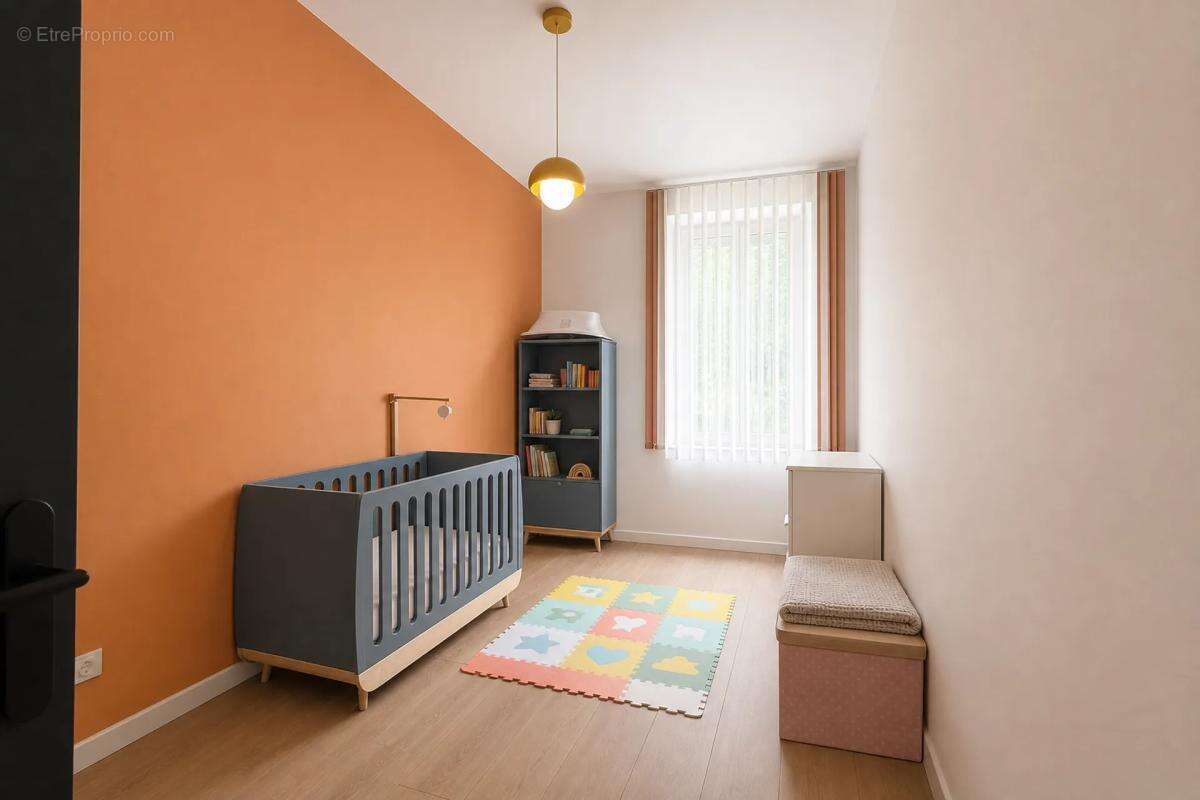 Appartement de 5 pièces de 145 m² à Saint-Étienne - photo 6