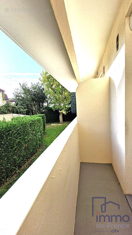 balcon sur cuisine - Appartement à SAINT-ETIENNE
