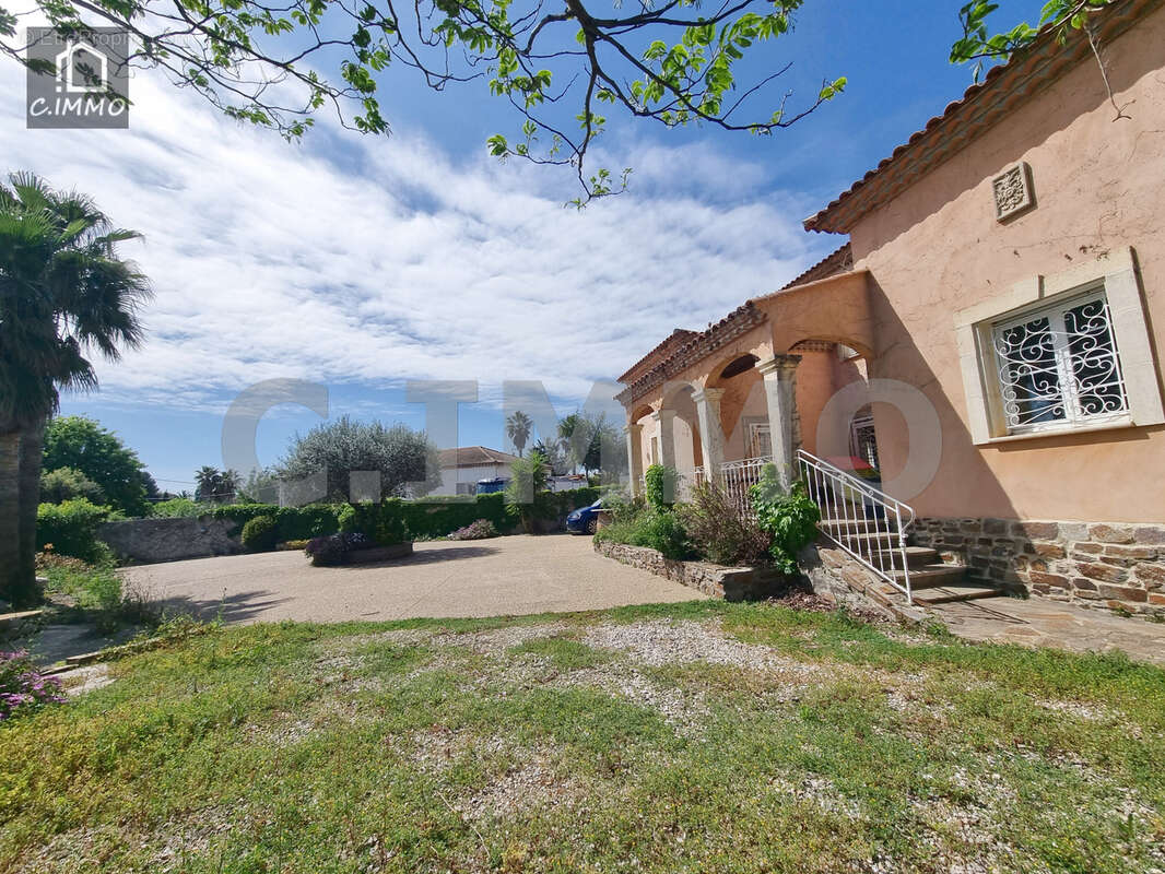 Maison à ESPONDEILHAN