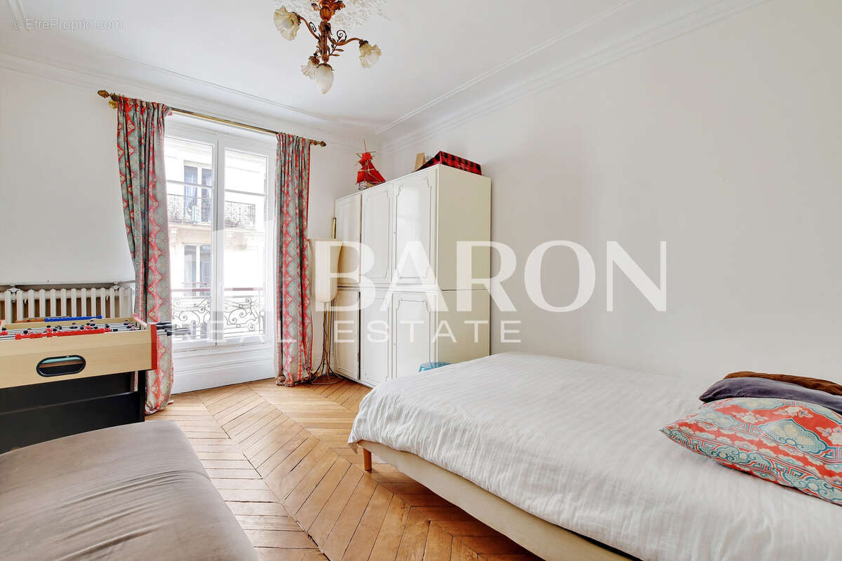 Appartement à PARIS-9E