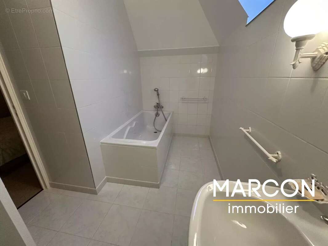 Maison à SAINT-SULPICE-LAURIERE