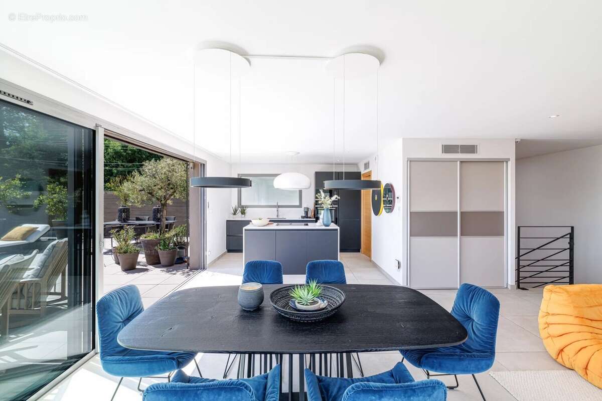 Maison à THEOULE-SUR-MER