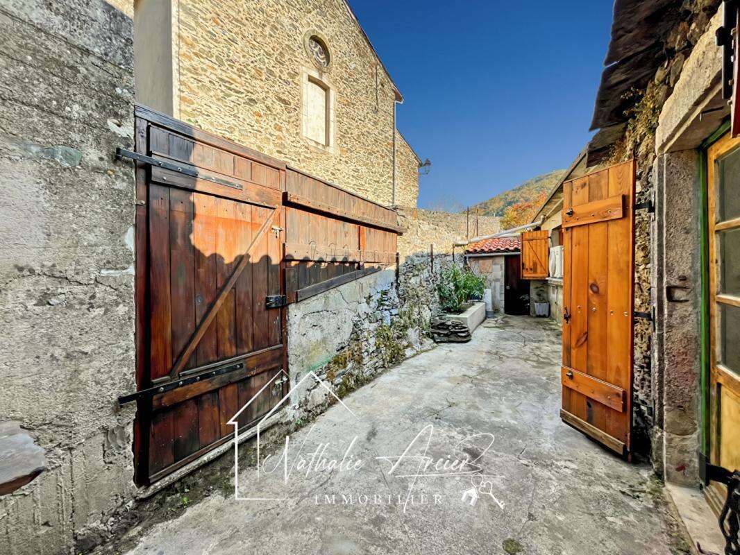 Maison à VERRERIES-DE-MOUSSANS