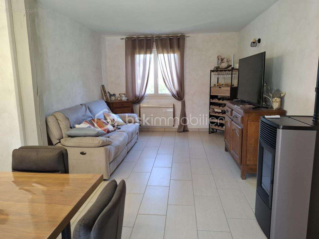 Maison à MERY-CORBON