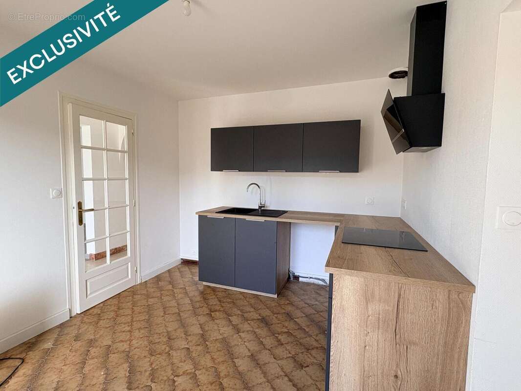 Photo 8 - Maison à REGUINY