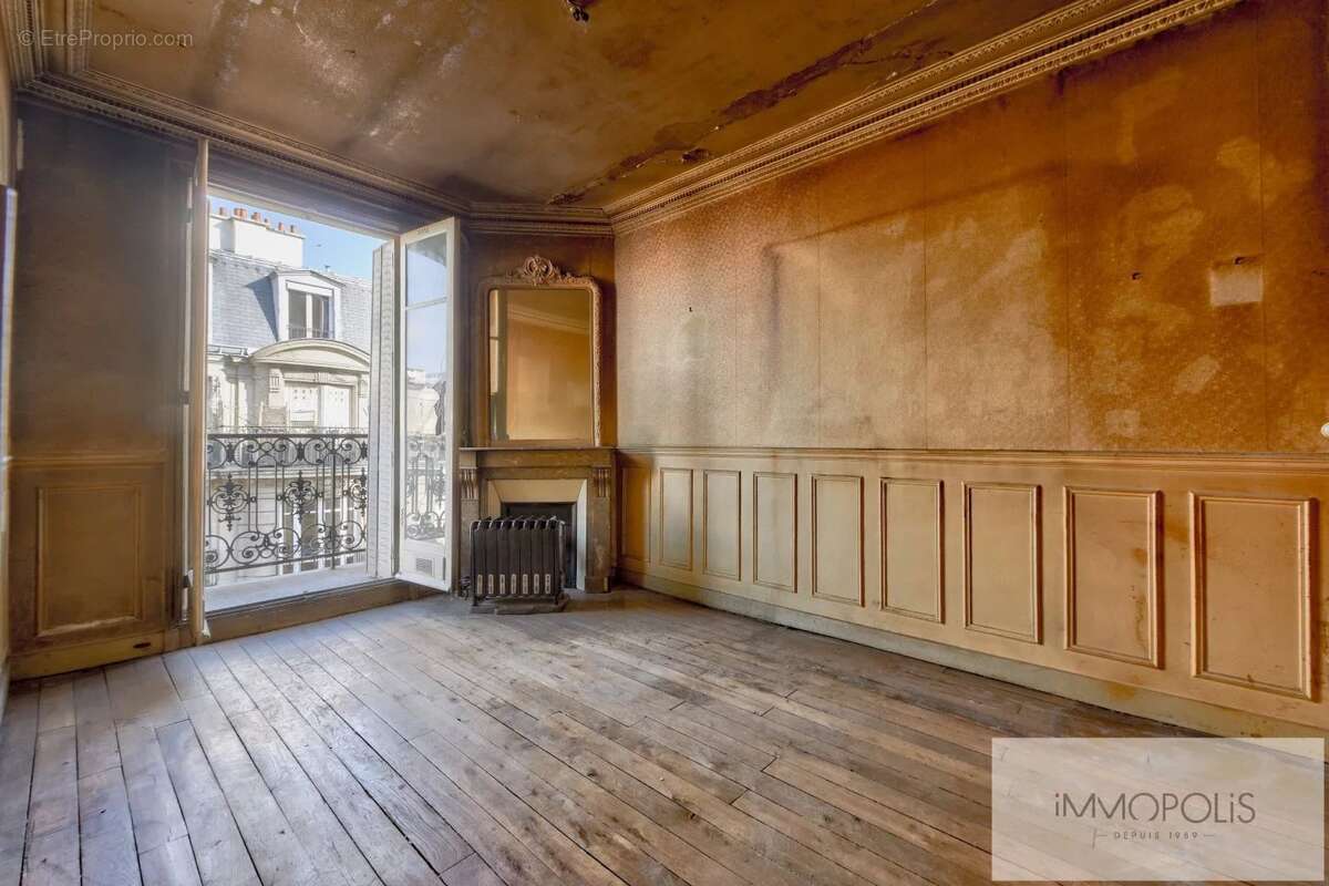 Appartement à PARIS-18E