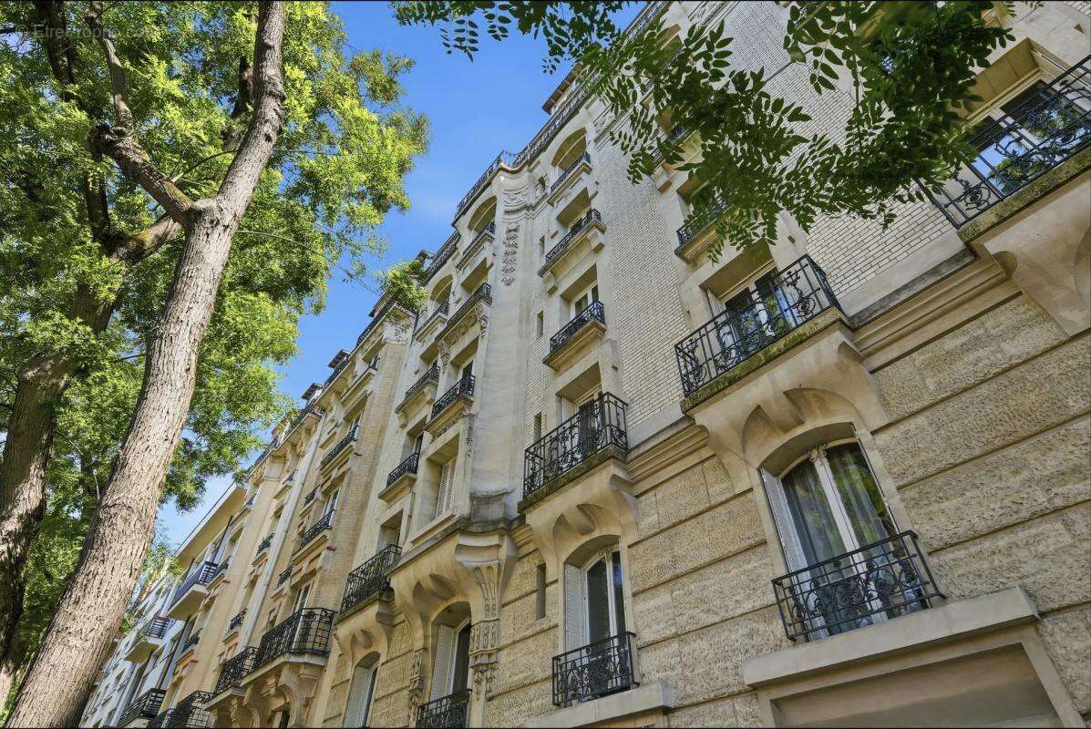 Appartement à PARIS-14E
