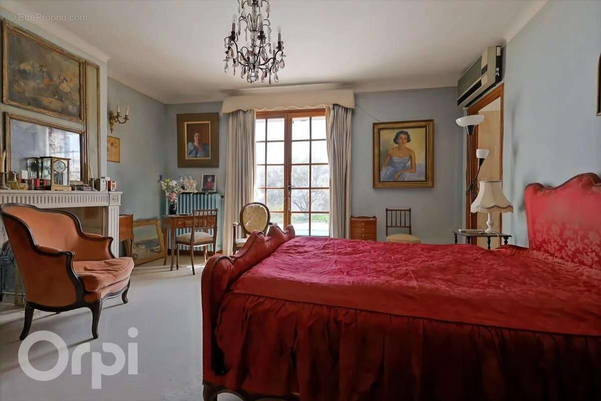 Maison à ROQUEFORT-LES-PINS