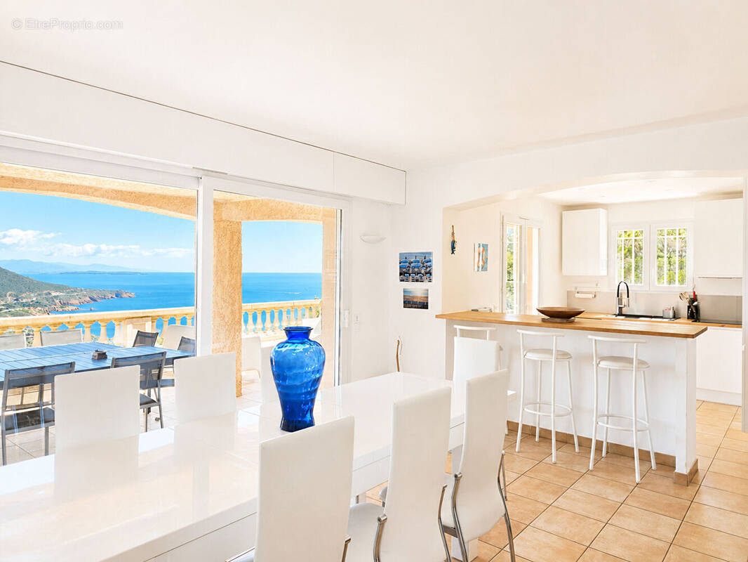 Photo Maison à La Seyne-Sur-Mer au prix de 1 650 000€