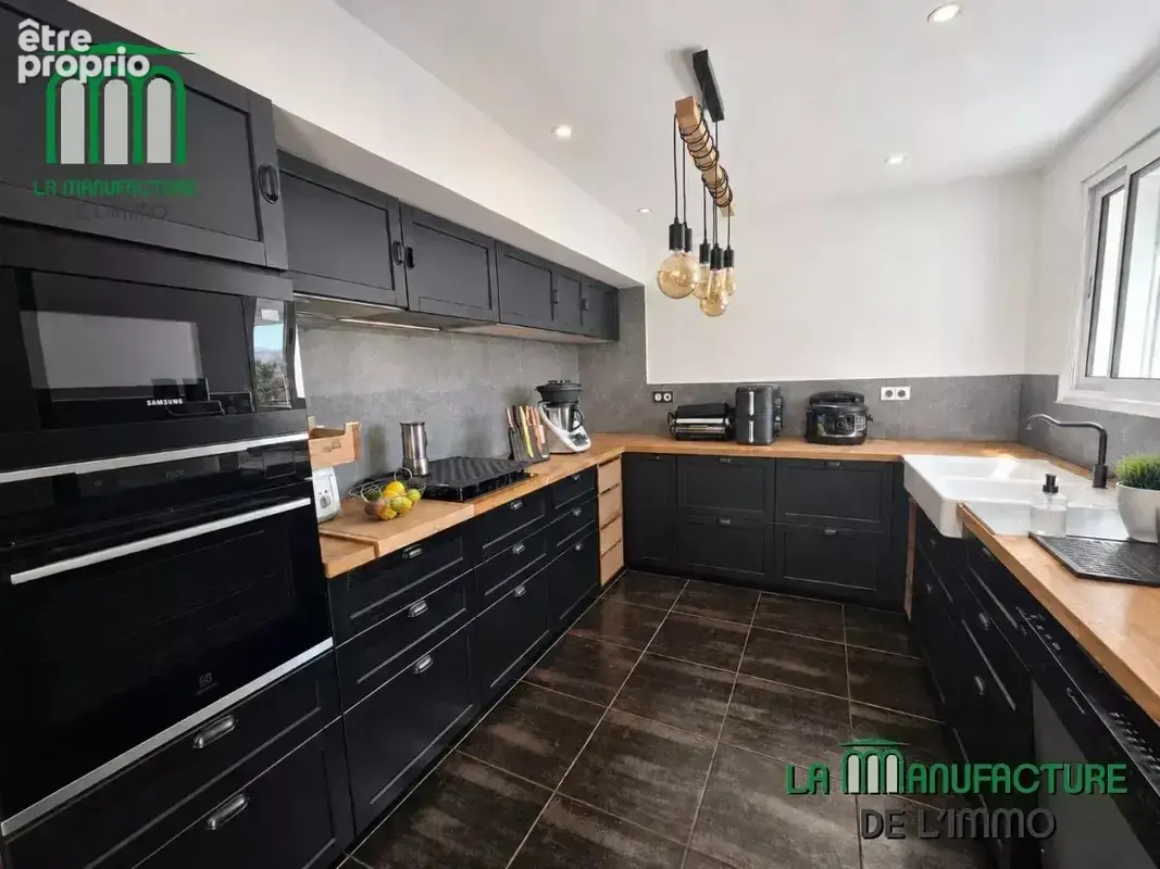 Maison individuelle 164 m² + piscine, grand garage et terrasse / La Ricamarie / Idéal famille ou artisan - photo 6
