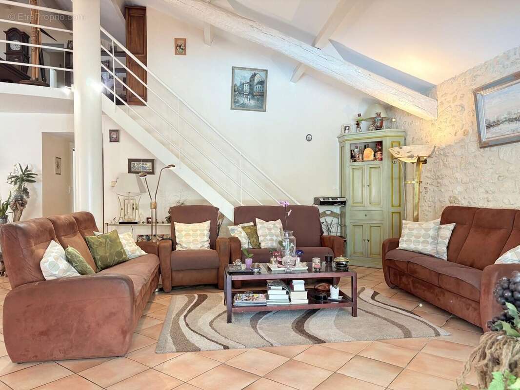 Maison à VENDAYS-MONTALIVET