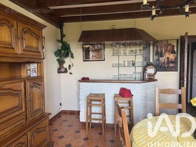 Maison 127 m² à Saulcet  - photo 4