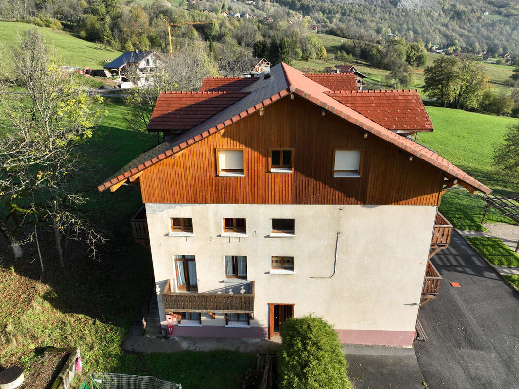 Appartement à SAINT-JEOIRE